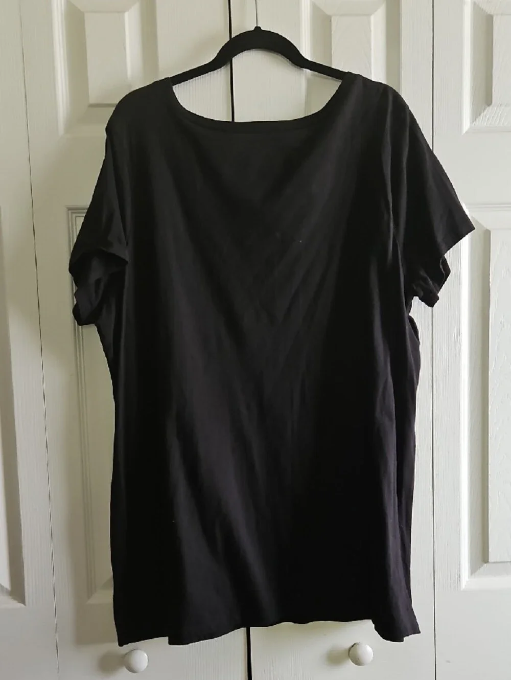 Torrid Black V-Neck Tee with Green Shamrock LOVE Print - Picture 4 of 4